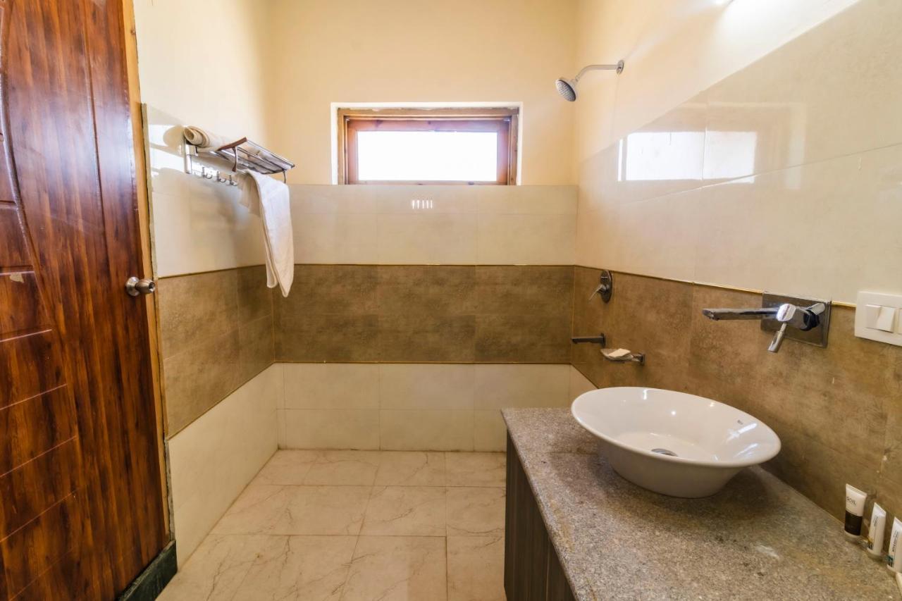 Sindhu Residency Hotel She Bagian luar foto